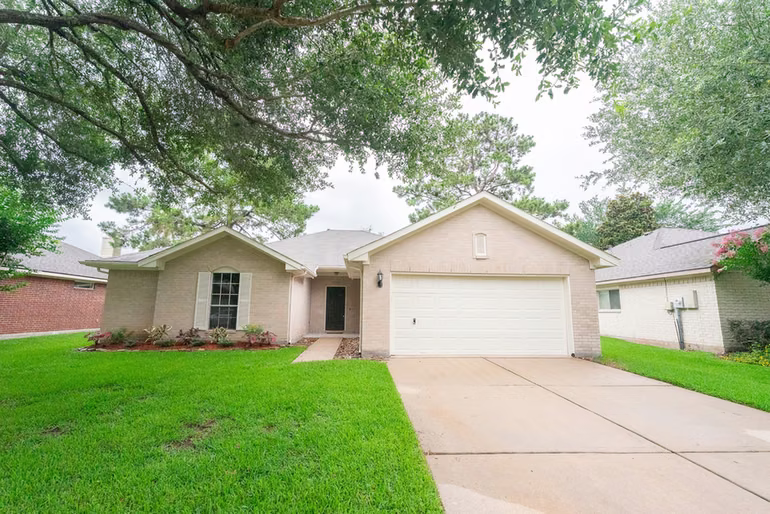 Photo of 5109 Cherrywood Court, League City, TX 77573