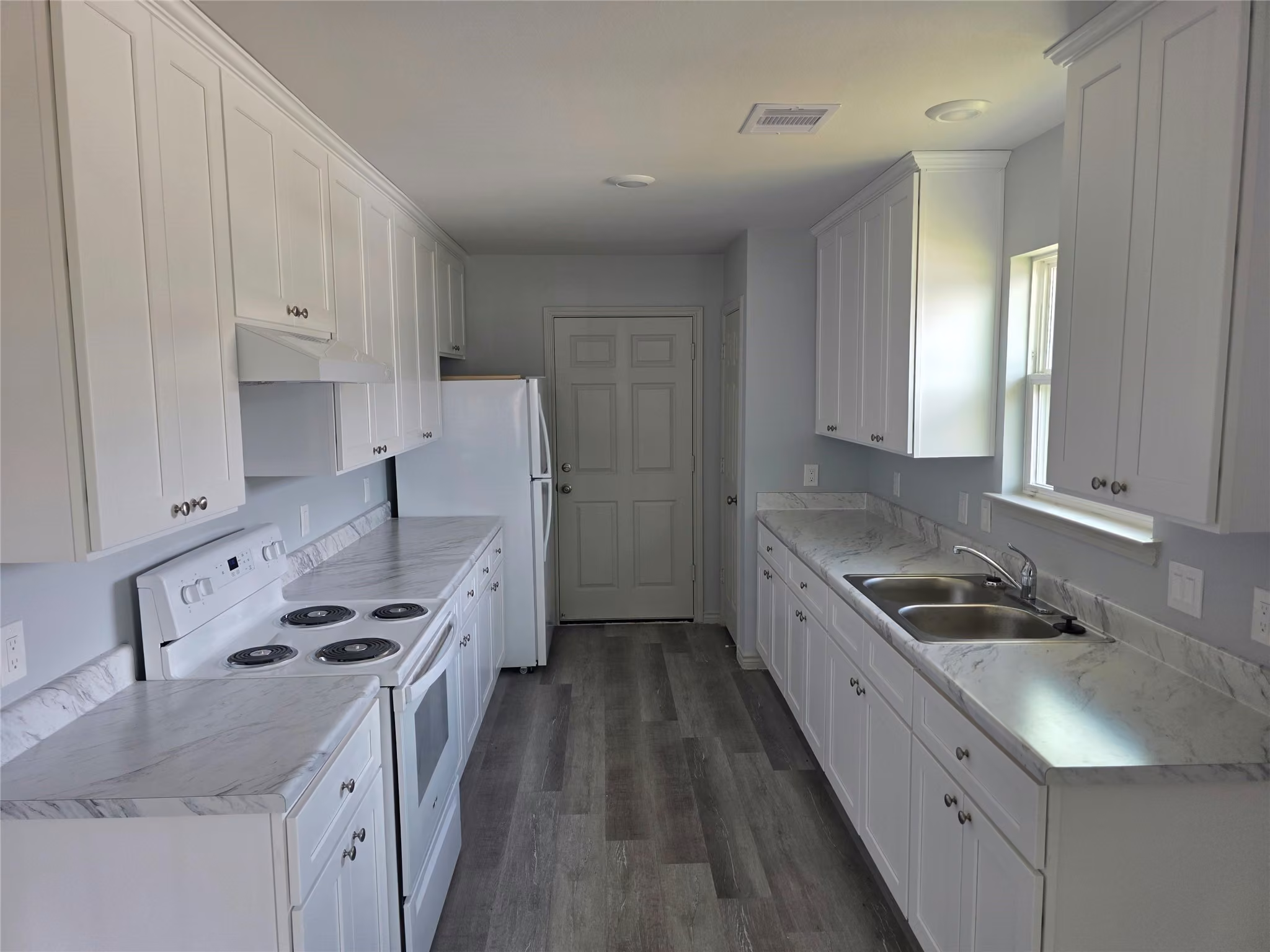 Photo 4 of 5051 Ventura Lane, Houston, TX