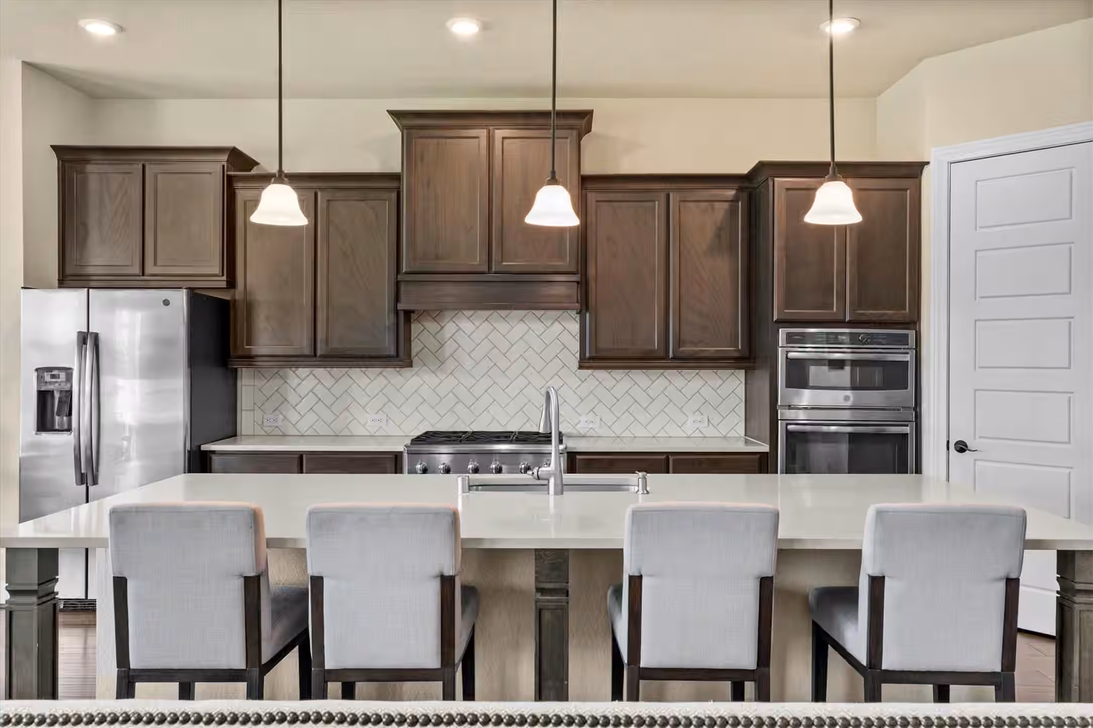 Photo 6 of 4906 Tres Lagos Drive, Spring, TX