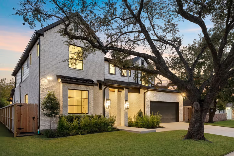 Photo 2 of 8021 Turquoise Lane, Houston, TX