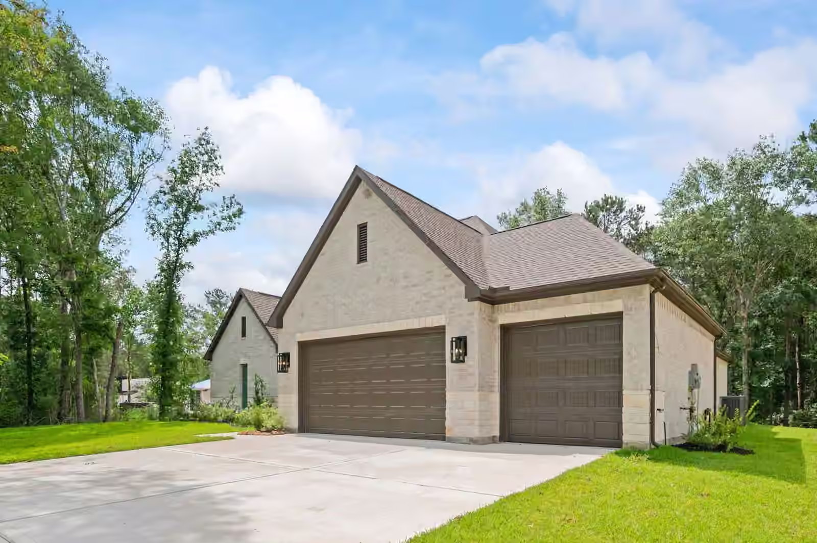 Photo 2 of 1531 Silver Creek Lane, Montgomery, TX