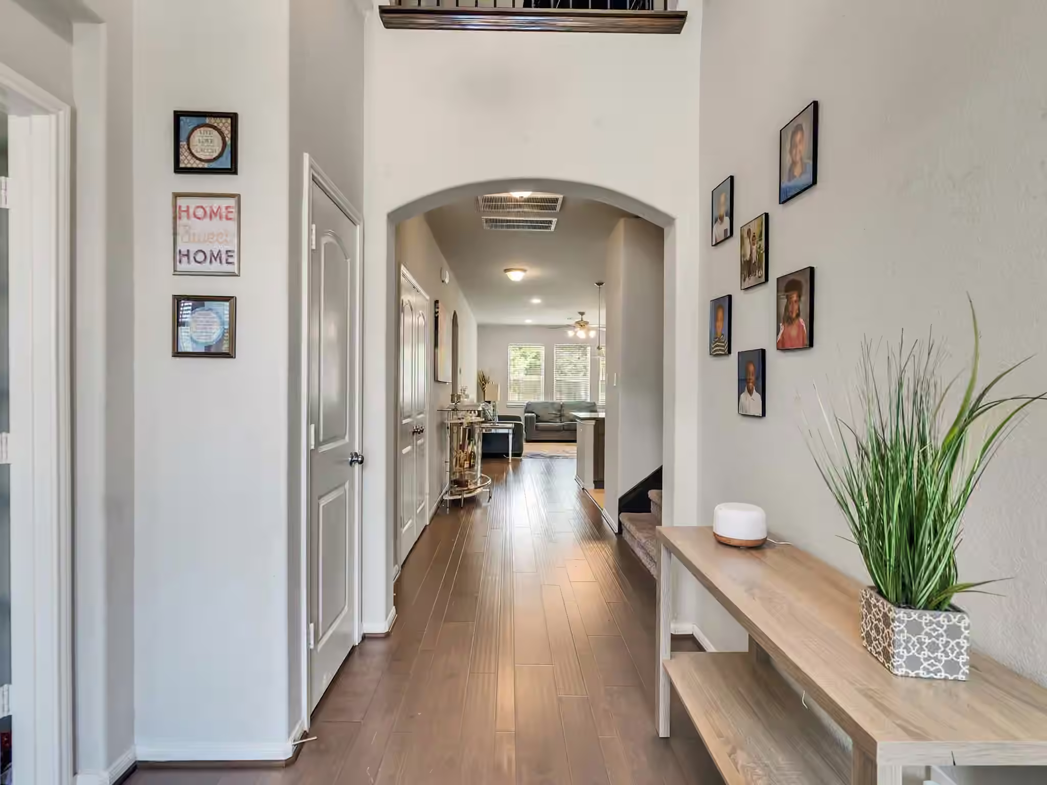 Photo 4 of 26922 Skylark Bluff Trail, Katy, TX