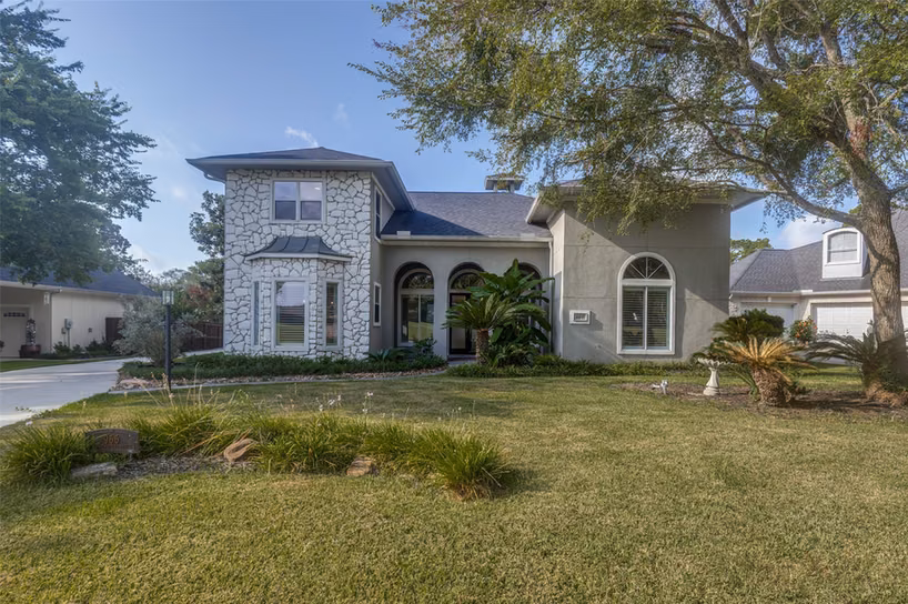 Photo of 966 Bentwater Drive, Montgomery, TX 77356