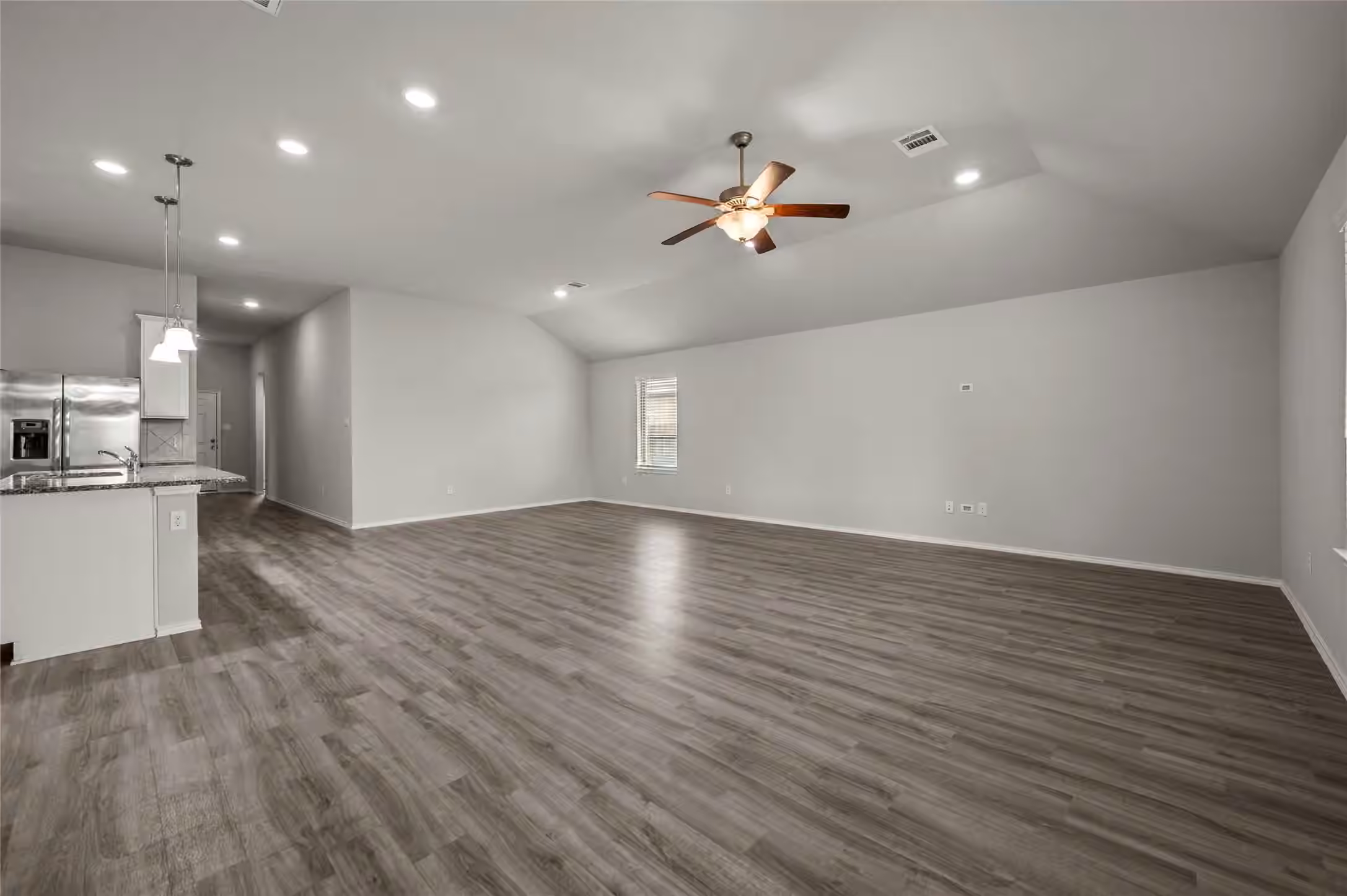 Photo 5 of 7602 Pampero Lane, Baytown, TX
