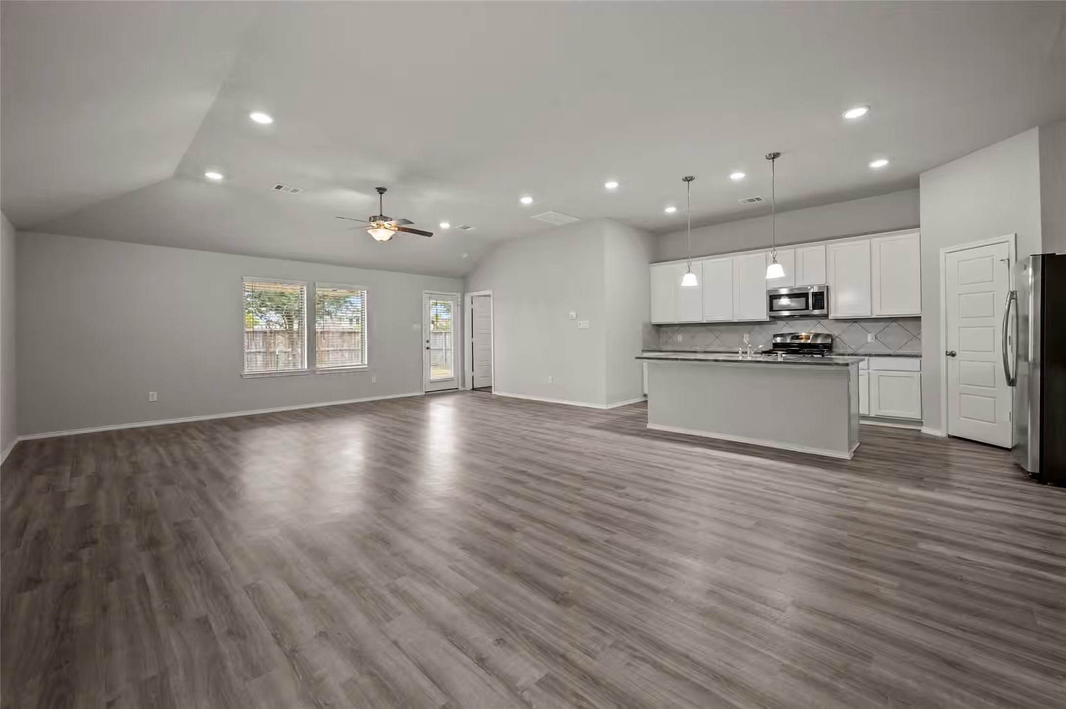 Photo 6 of 7602 Pampero Lane, Baytown, TX