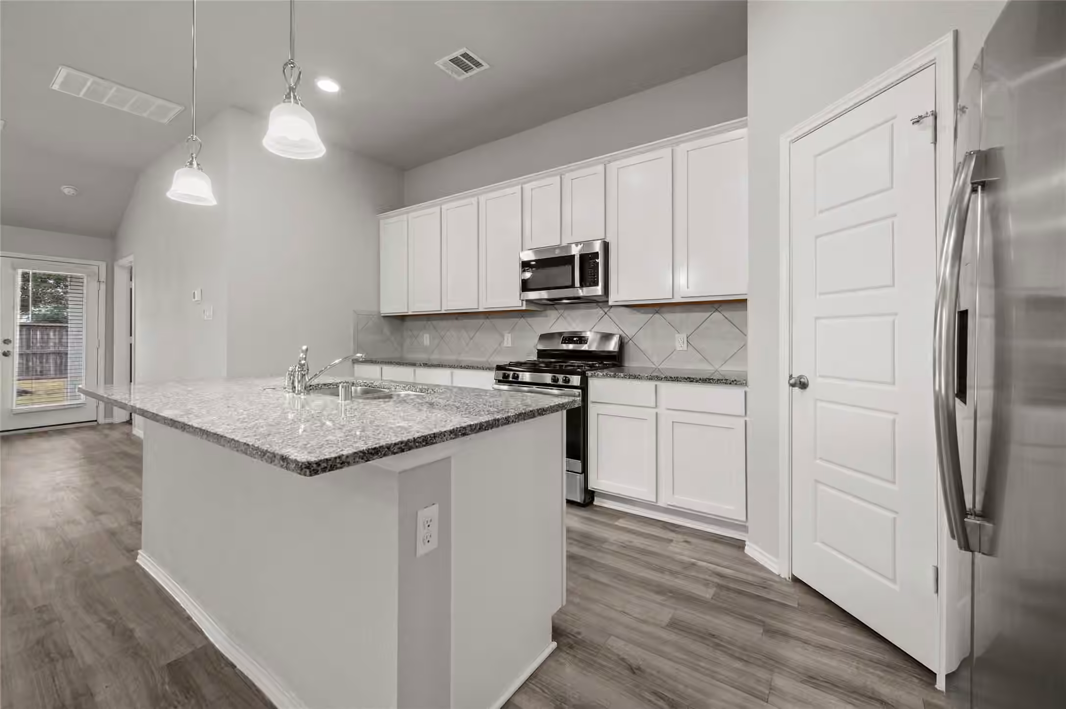 Photo 7 of 7602 Pampero Lane, Baytown, TX