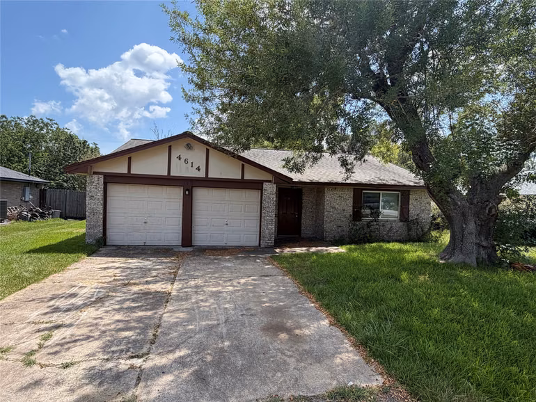 Photo of 4614 27th Street, Dickinson, TX 77539