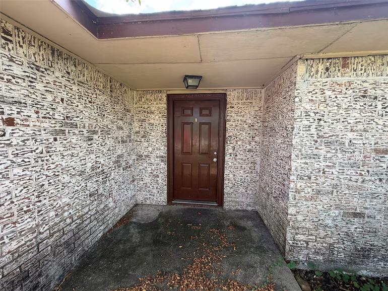 Photo 2 of 4614 27th Street, Dickinson, TX