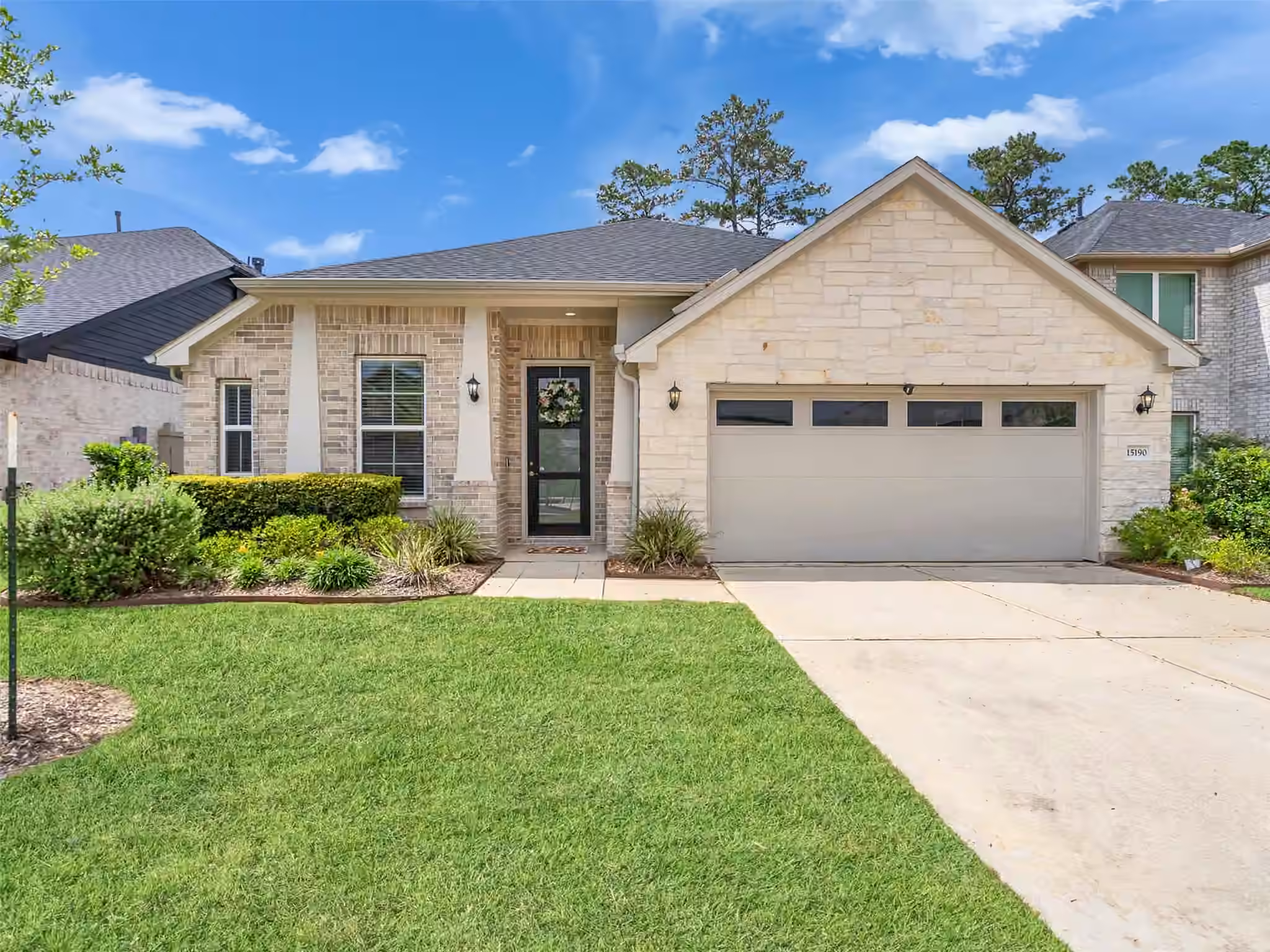 Photo 2 of 15190 N Heron Heights Way, Magnolia, TX