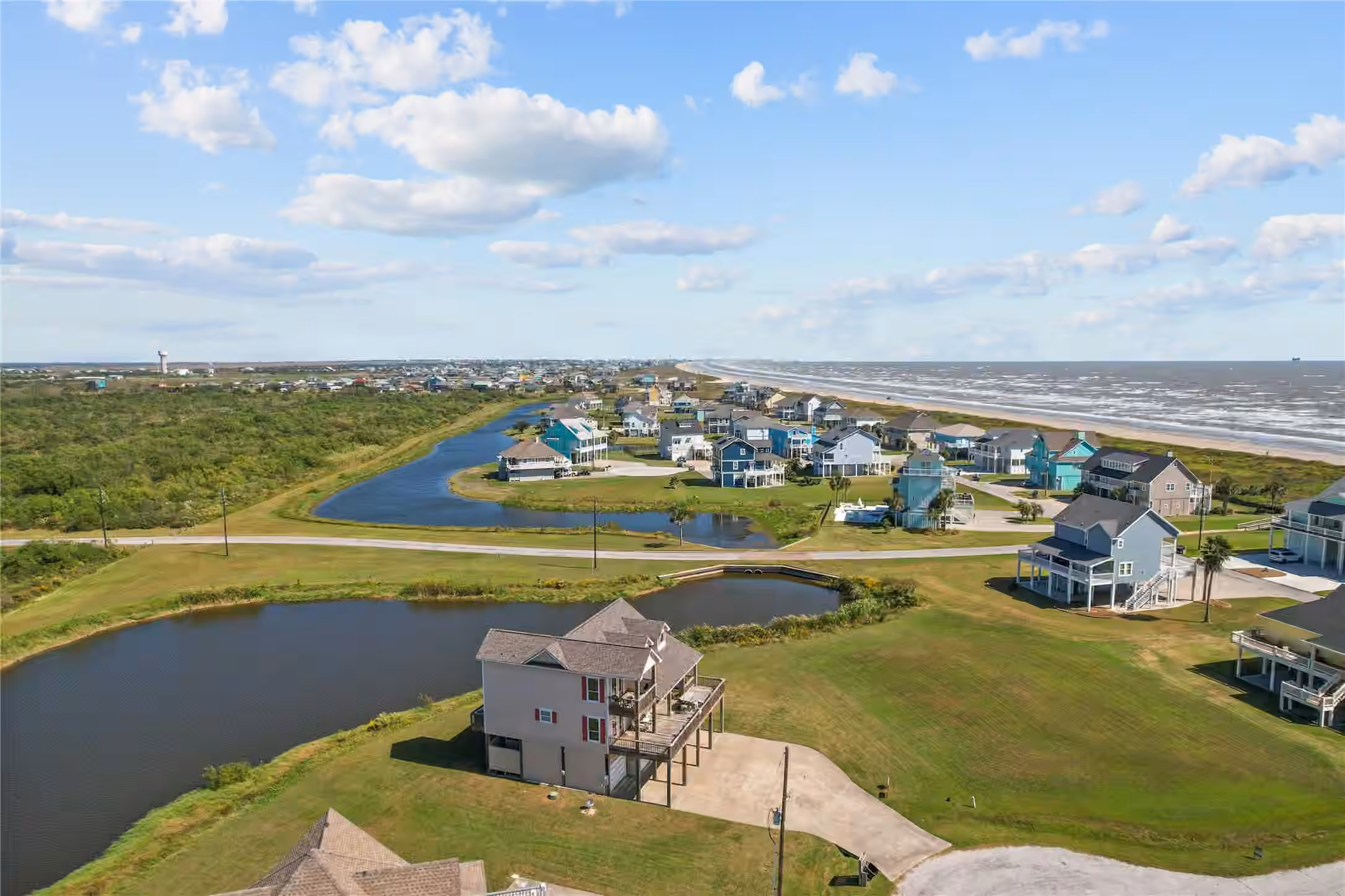 Photo 4 of 708 Kyndall Corner, Port Bolivar, TX