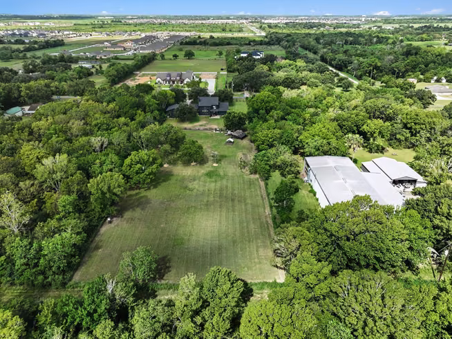 Photo 2 of 6415 Pollard Drive, Manvel, TX