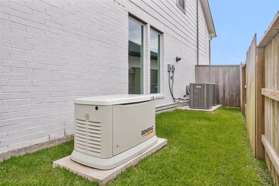 Photo 5 of 319 Samuels Link Lane, Montgomery, TX