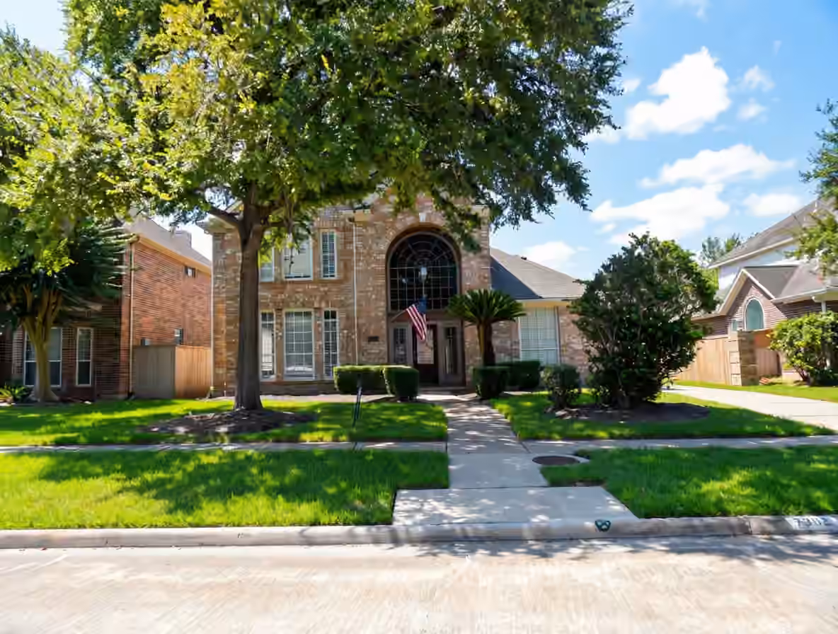 Photo 2 of 7302 Emerald Glen Drive, Sugar Land, TX
