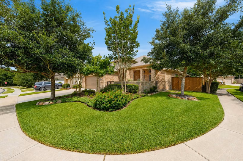 Photo 2 of 217 Southern Iris Court, Montgomery, TX