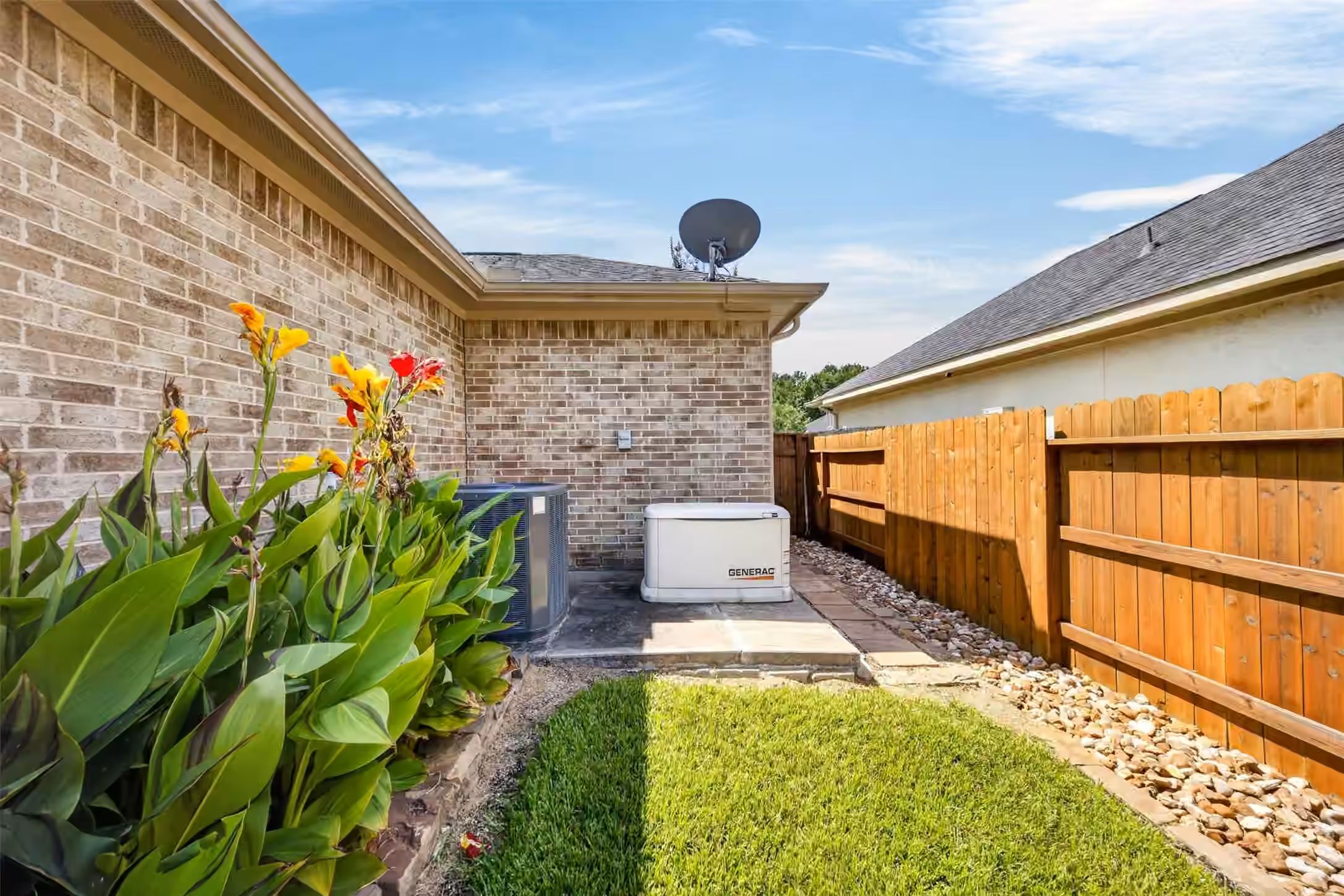Photo 5 of 217 Southern Iris Court, Montgomery, TX