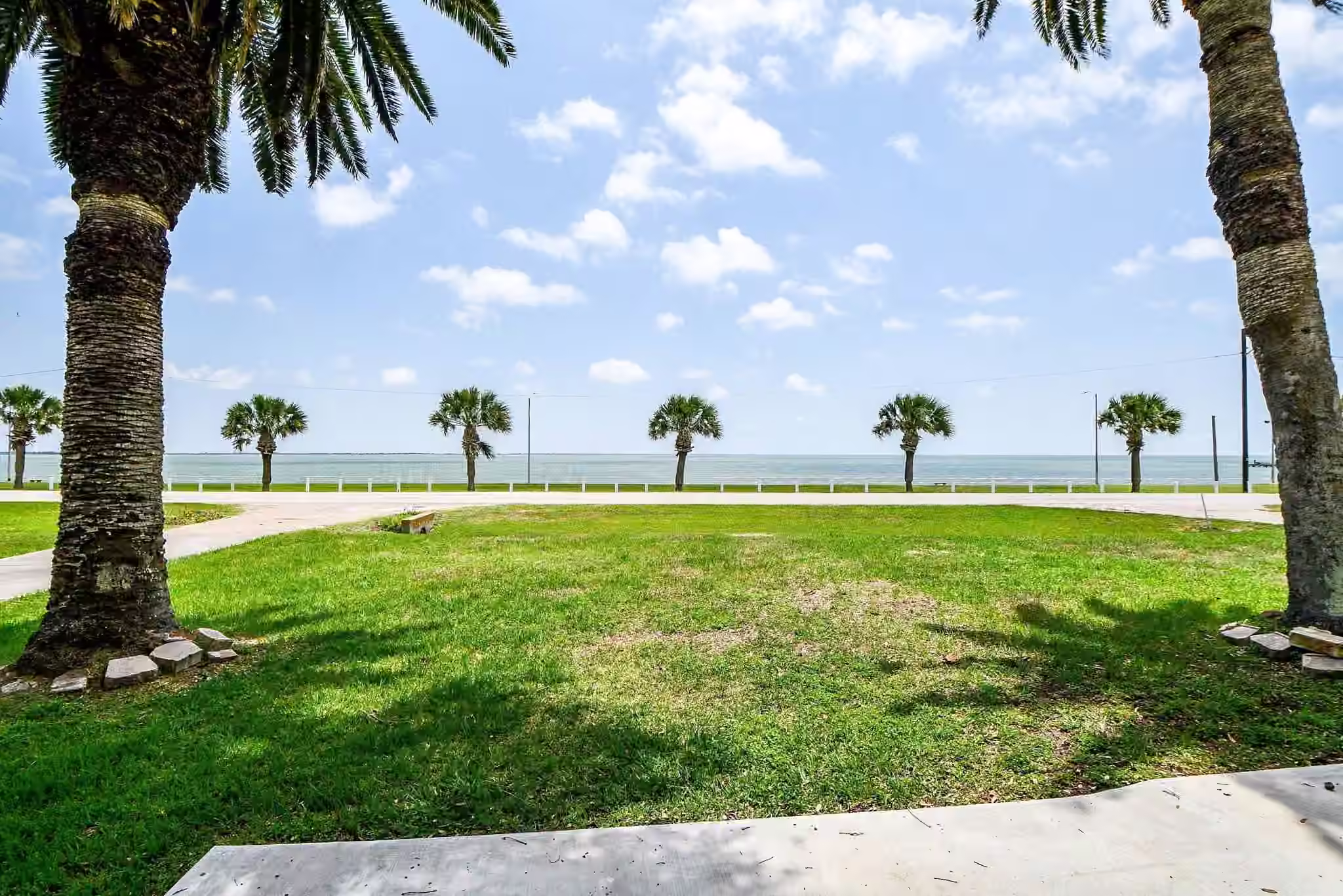 Photo 3 of 204 S Bay Boulevard, Palacios, TX