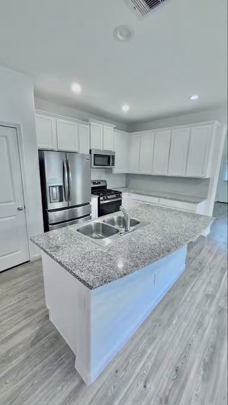 Photo 2 of 11822 Beachberry Drive, Houston, TX