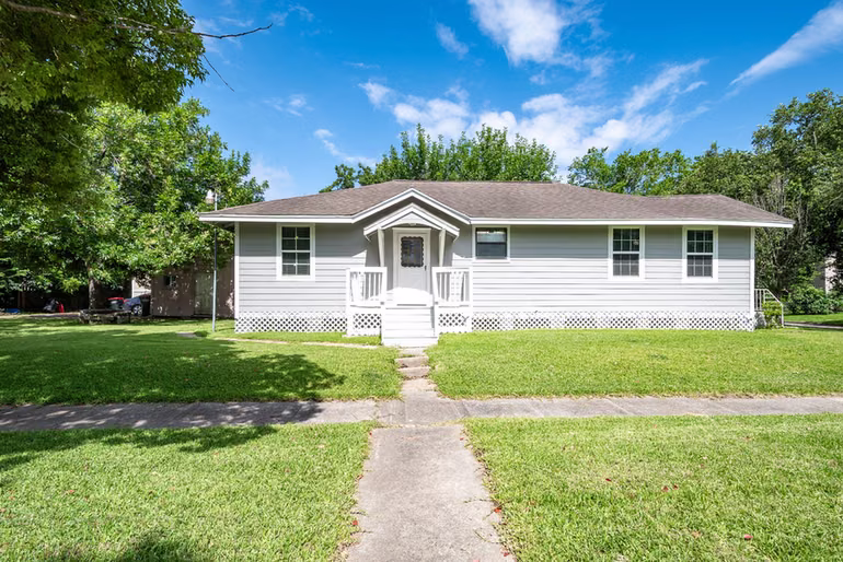 Photo 5 of 3201 Iowa Street, Baytown, TX