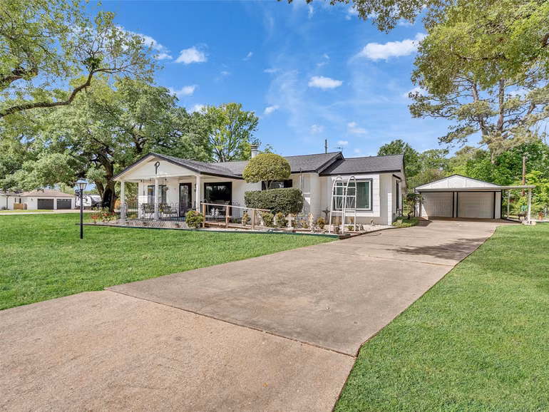 Photo of 905 Bartlett Road, Katy, TX