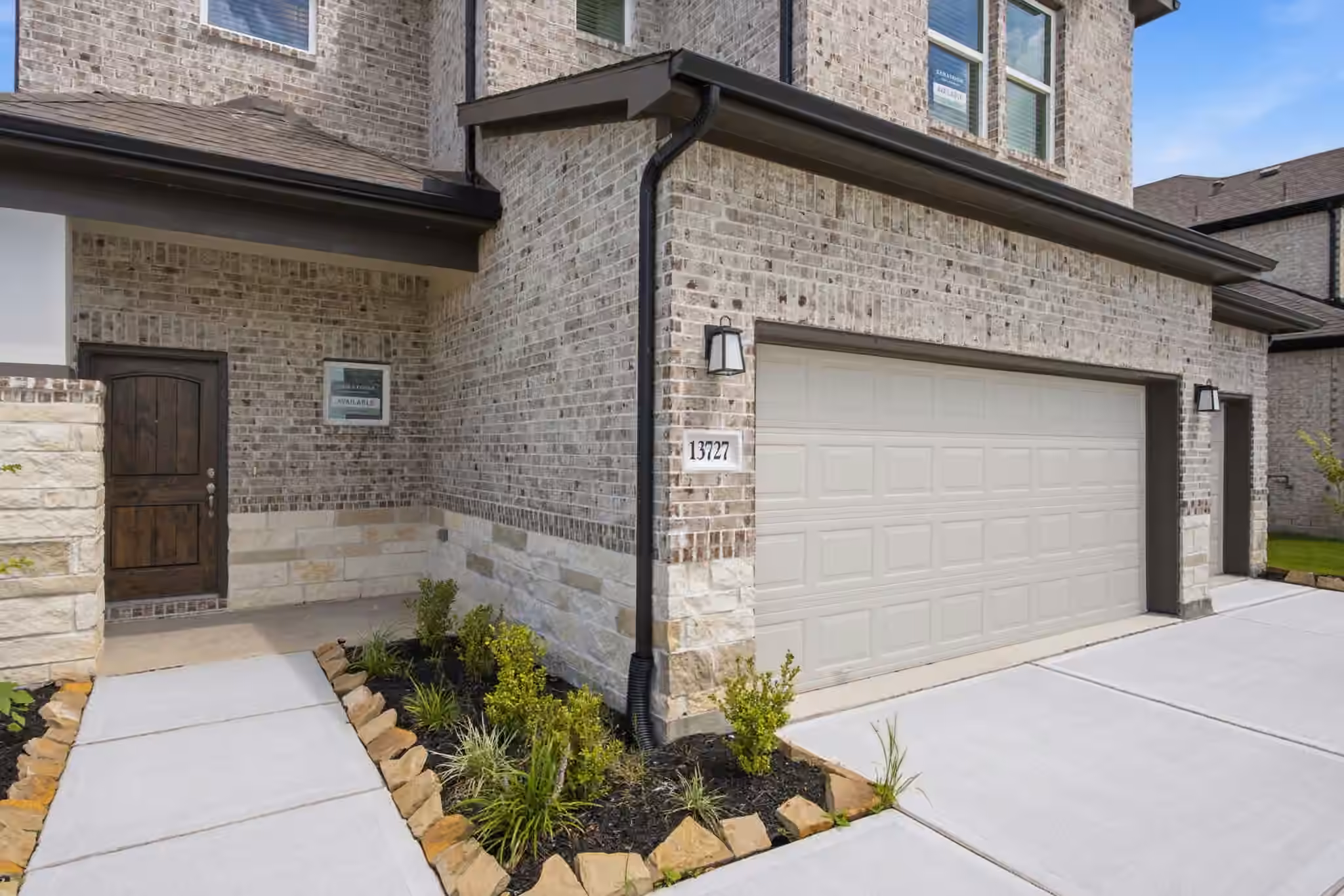 Photo 4 of 13727 Olympic River Ln Drive, Iowa Colony, TX