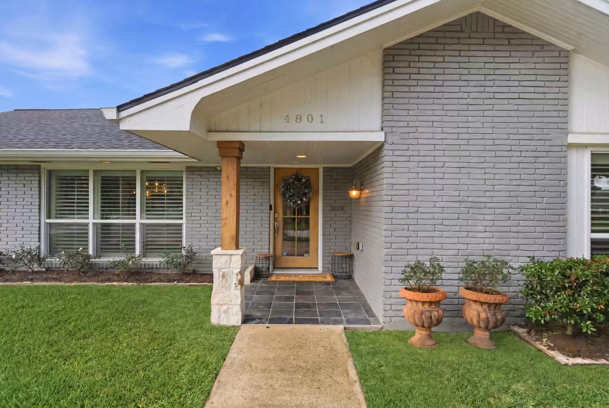 Photo 4 of 4801 Willowbend Boulevard, Houston, TX
