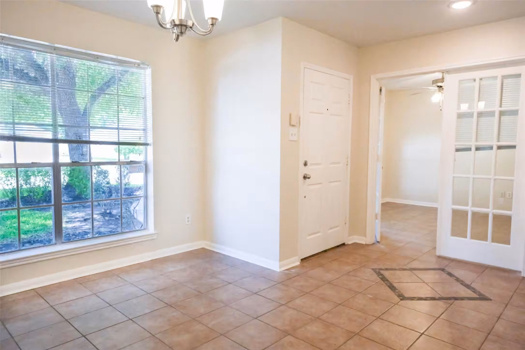 Photo 5 of 18389 Ten Oaks Court, Porter, TX