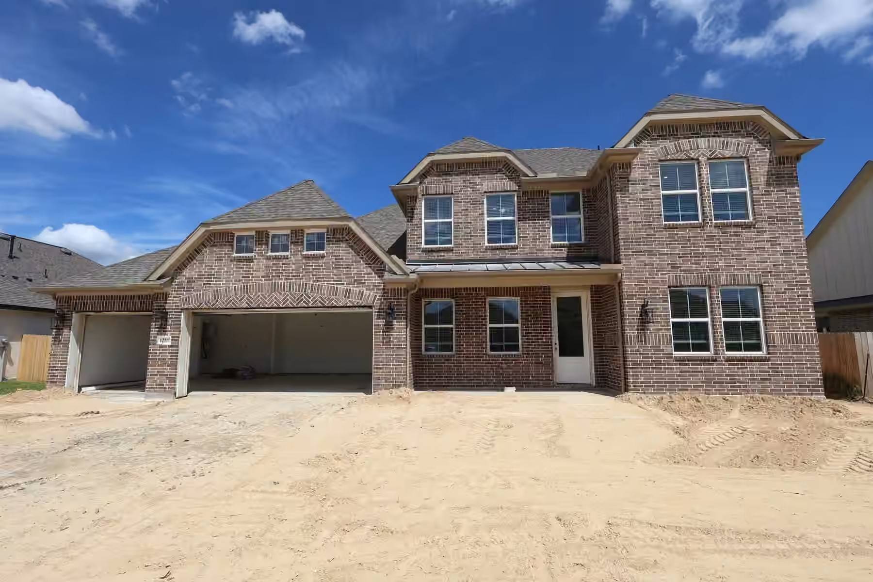 Photo 2 of 12111 Upper Meadows Avenue, Mont Belvieu, TX