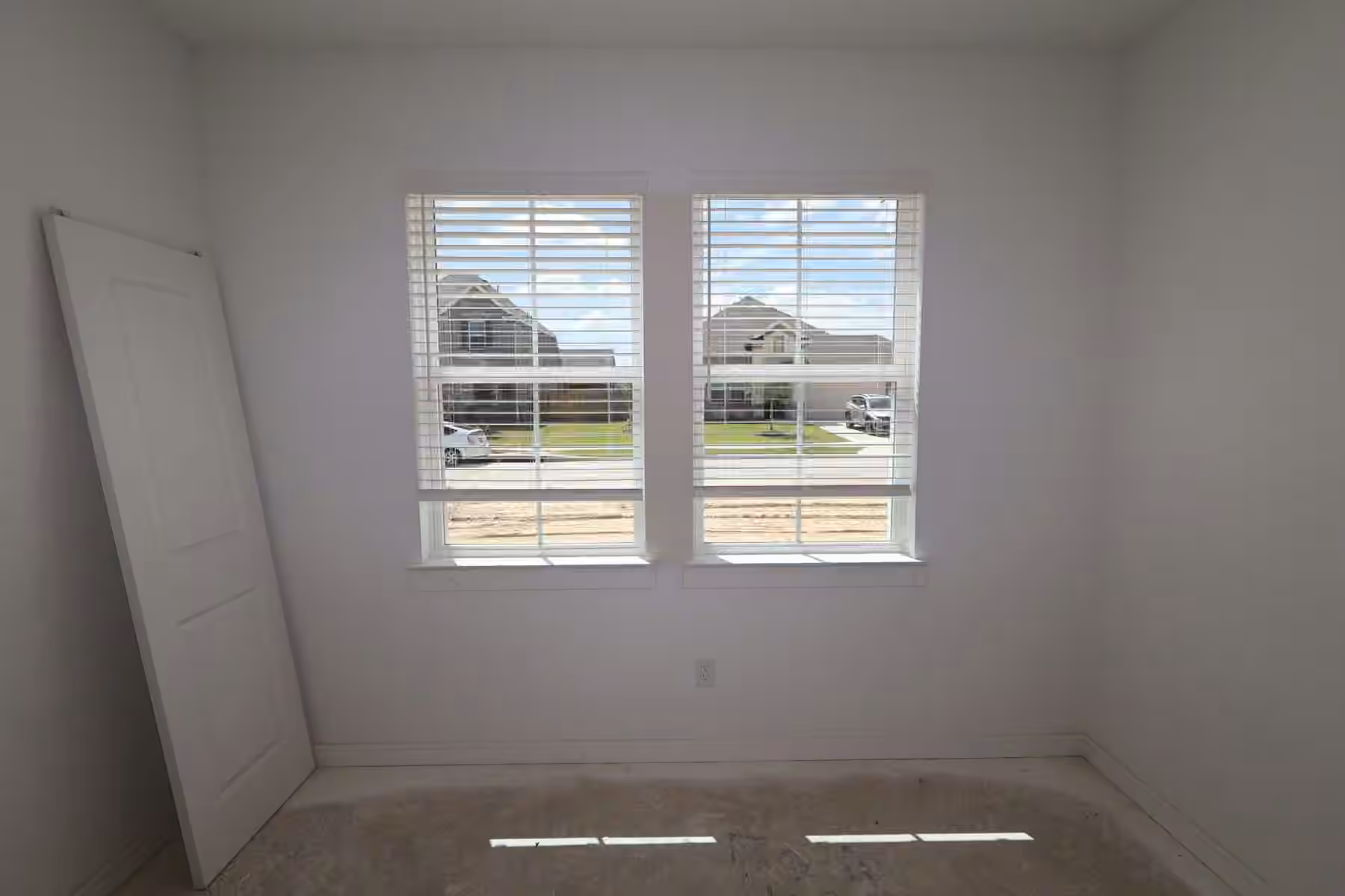Photo 6 of 12111 Upper Meadows Avenue, Mont Belvieu, TX