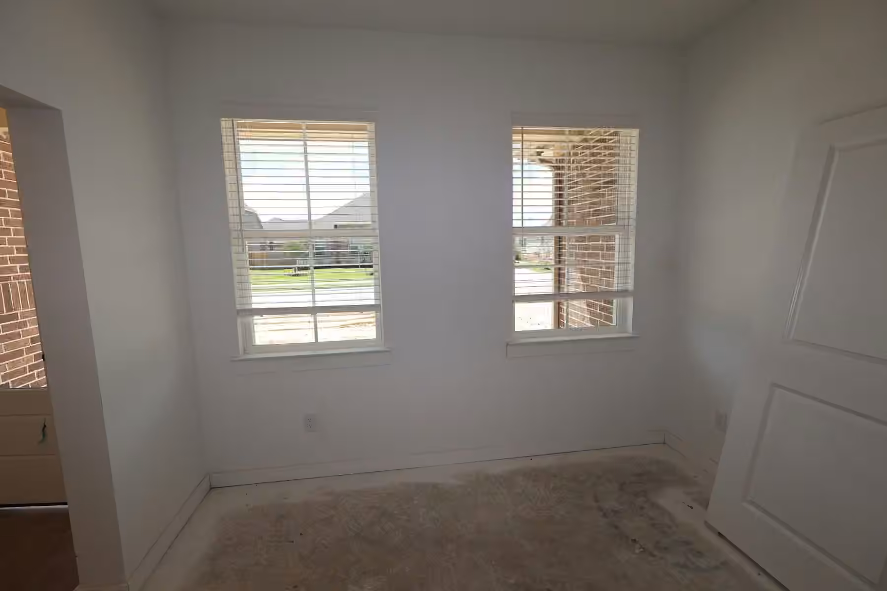 Photo 7 of 12111 Upper Meadows Avenue, Mont Belvieu, TX