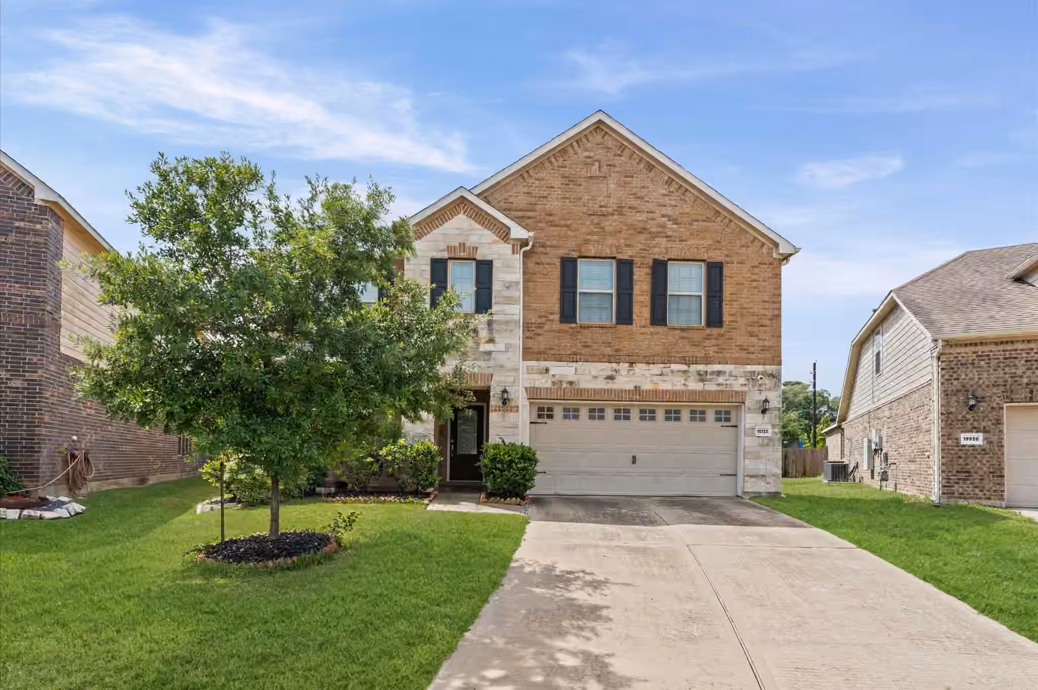 Photo 2 of 15723 Huddleston Drive Drive, Cypress, TX