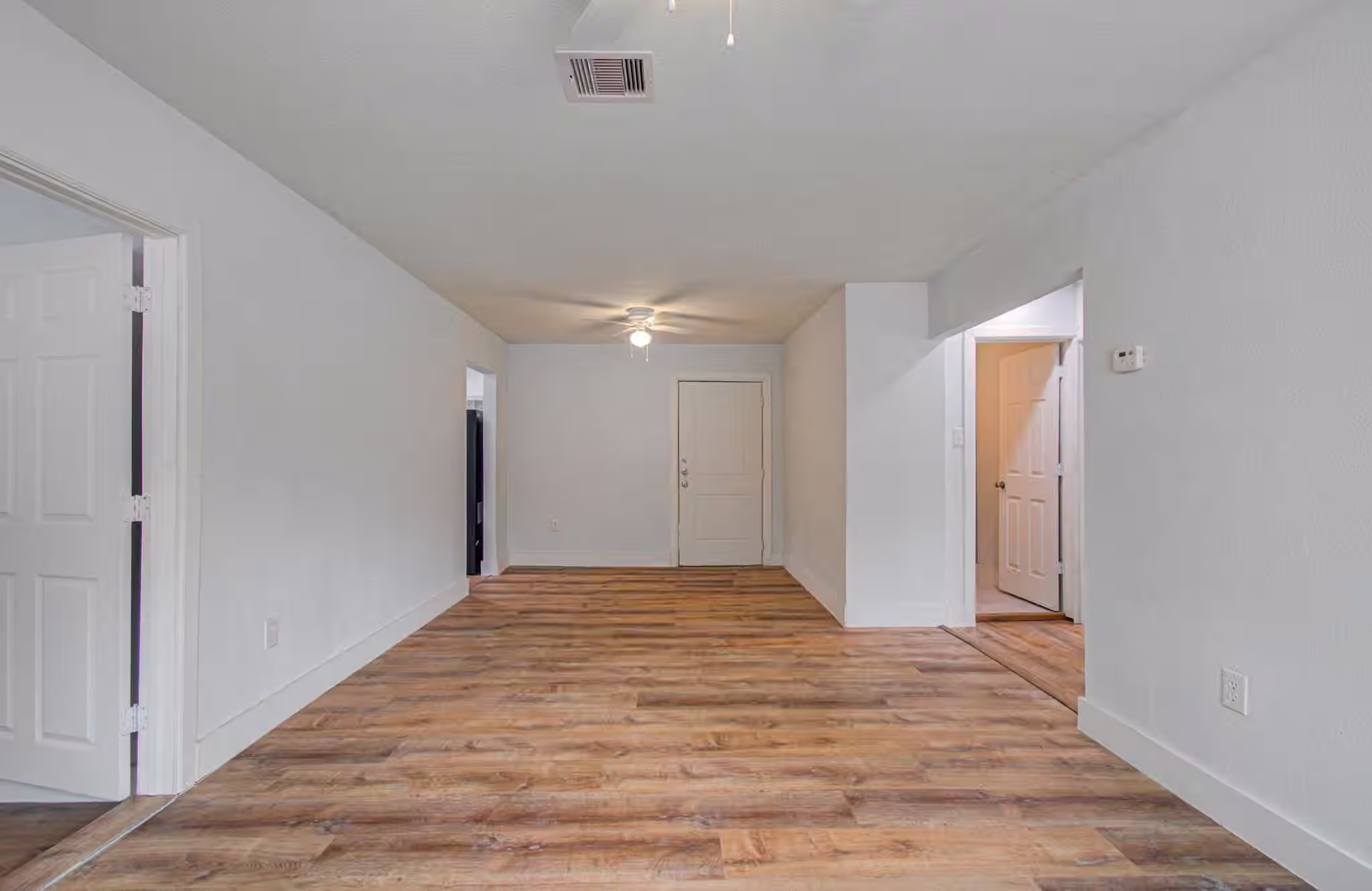 Photo 5 of 5505 Southlea Street, Houston, TX
