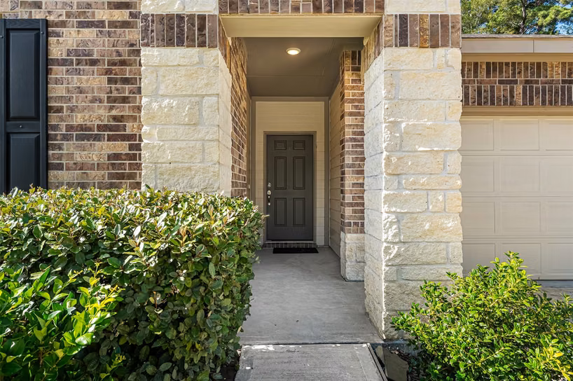 Photo 2 of 4041 Timber Sapp Drive, Conroe, TX