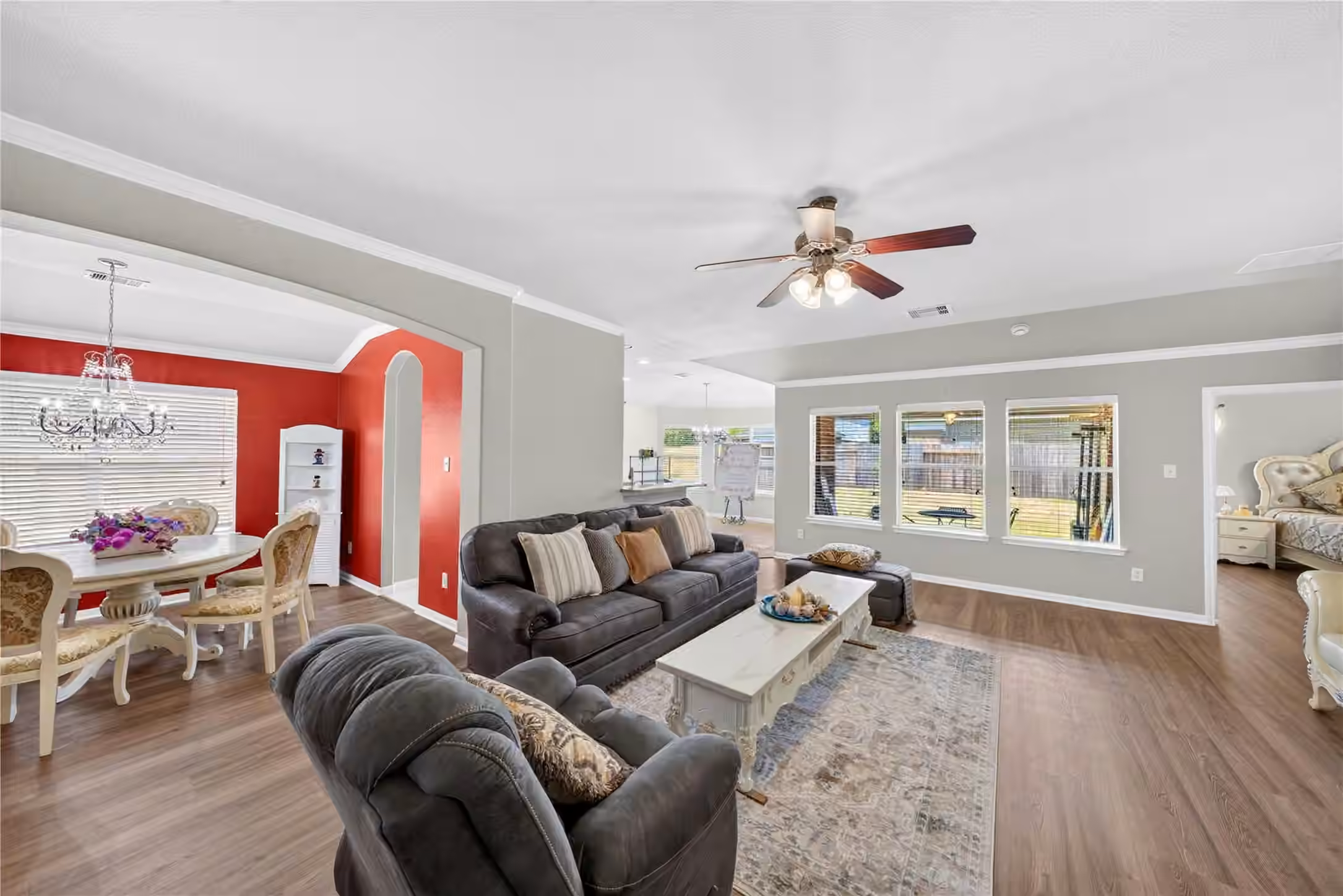 Photo 6 of 10101 Hidden Falls Drive, Pearland, TX