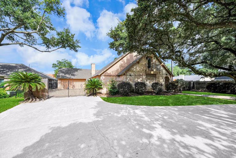 Photo 4 of 2706 Stetson Lane, Houston, TX