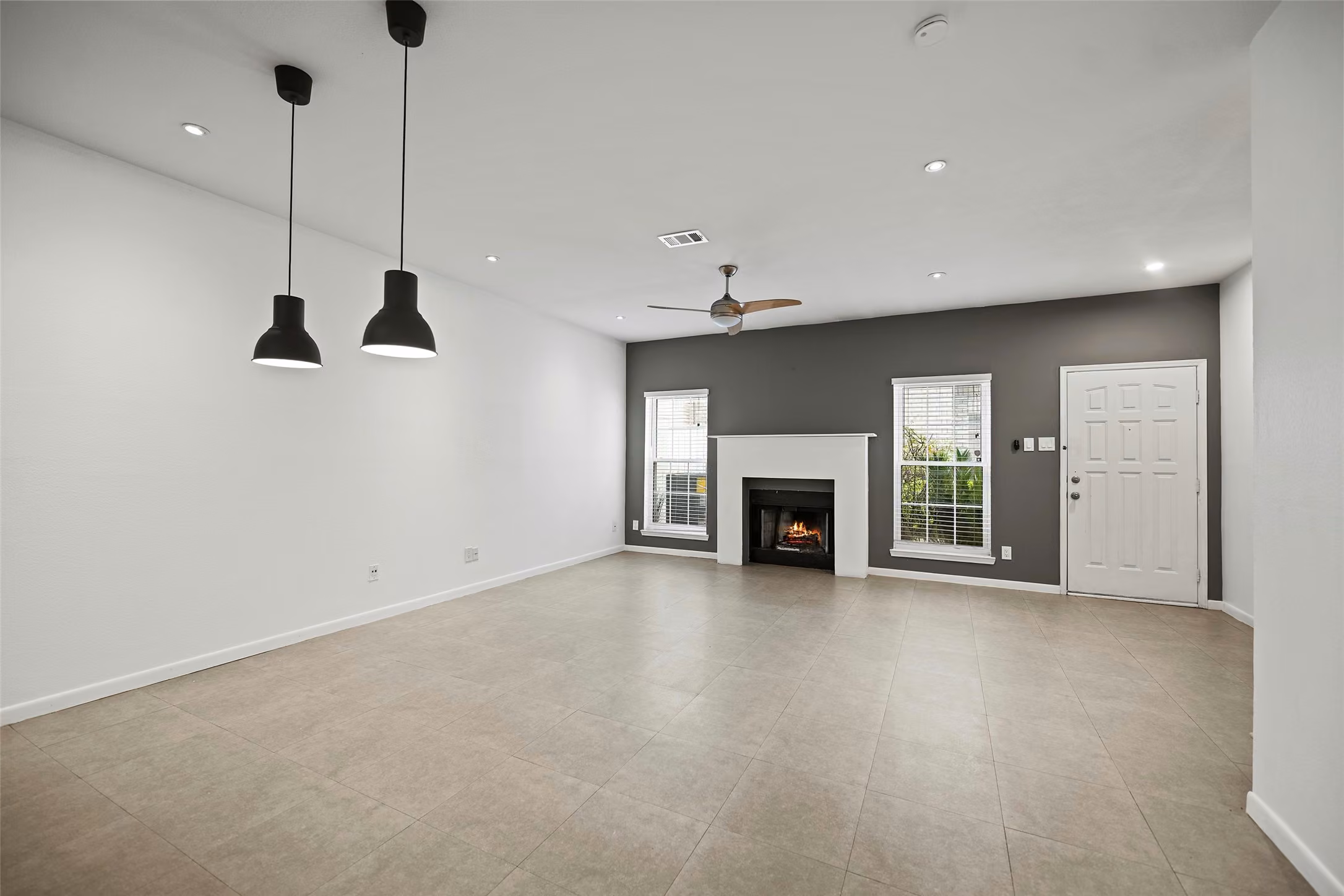 Photo 3 of 3800 Tanglewilde Street 402, Houston, TX