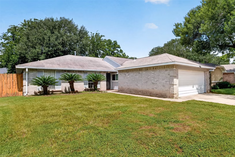 Photo 2 of 1811 Crosscoach Lane, Katy, TX