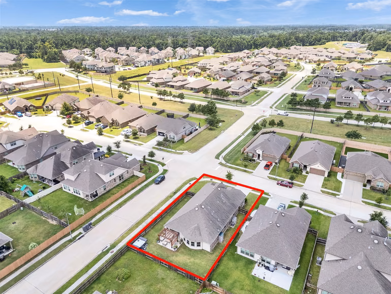 Photo 5 of 27997 Lone Hollow Lane, Spring, TX