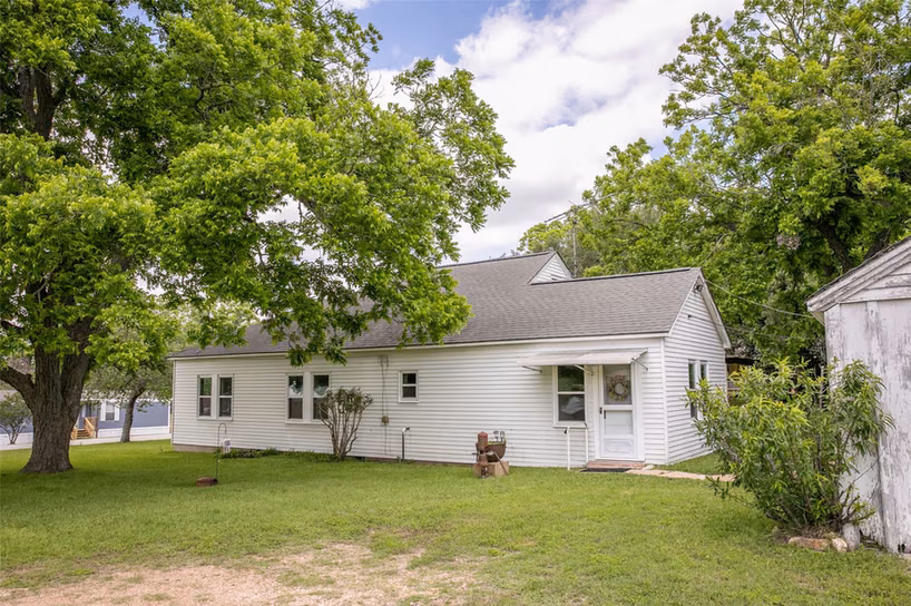 Photo of 400 N Brazos Street, Burton, TX