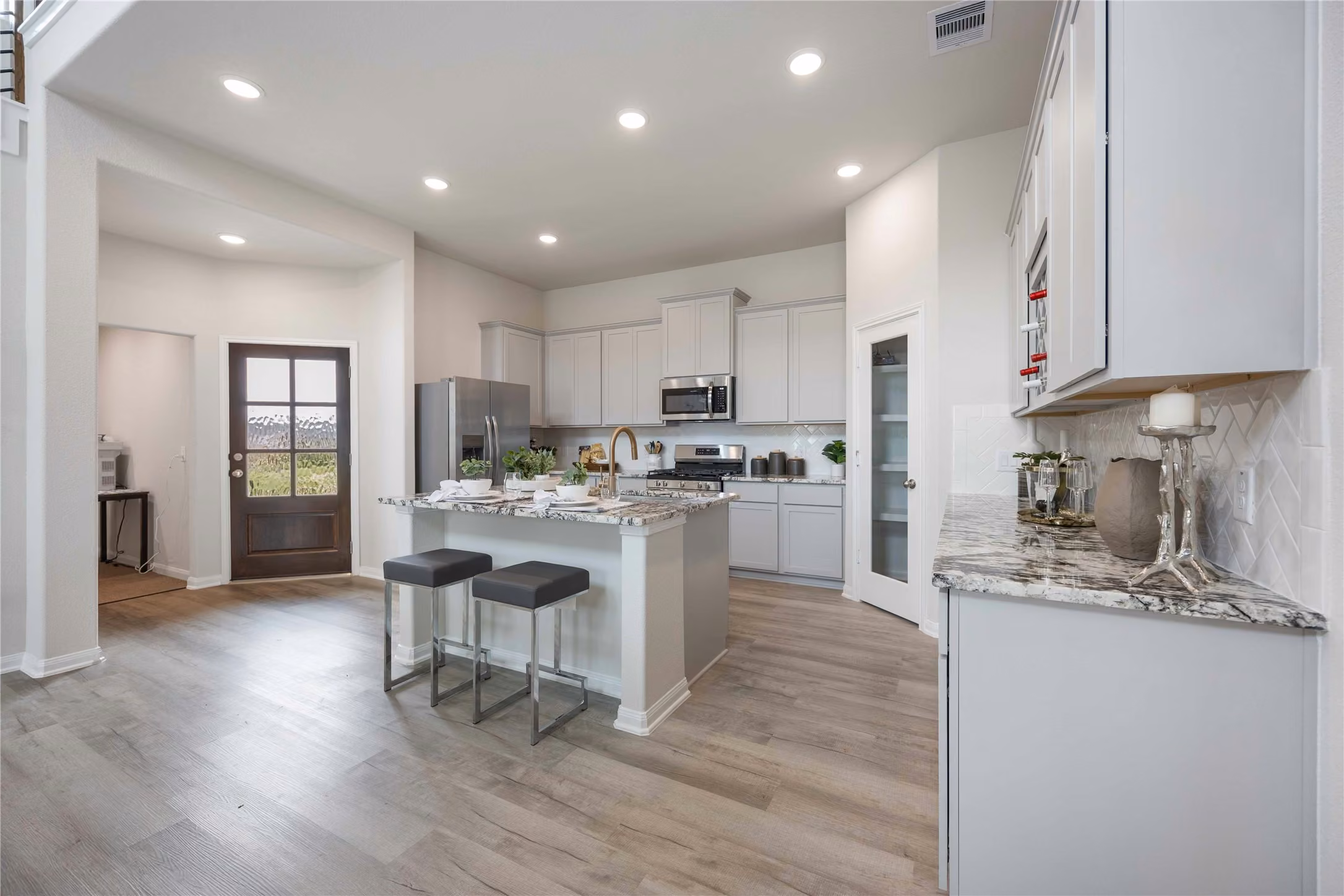 Photo 6 of 722 Tejas Village Parkway, Beasley, TX