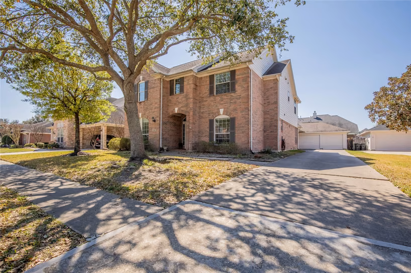 Photo 2 of 19519 Piney Lake Drive, Spring, TX