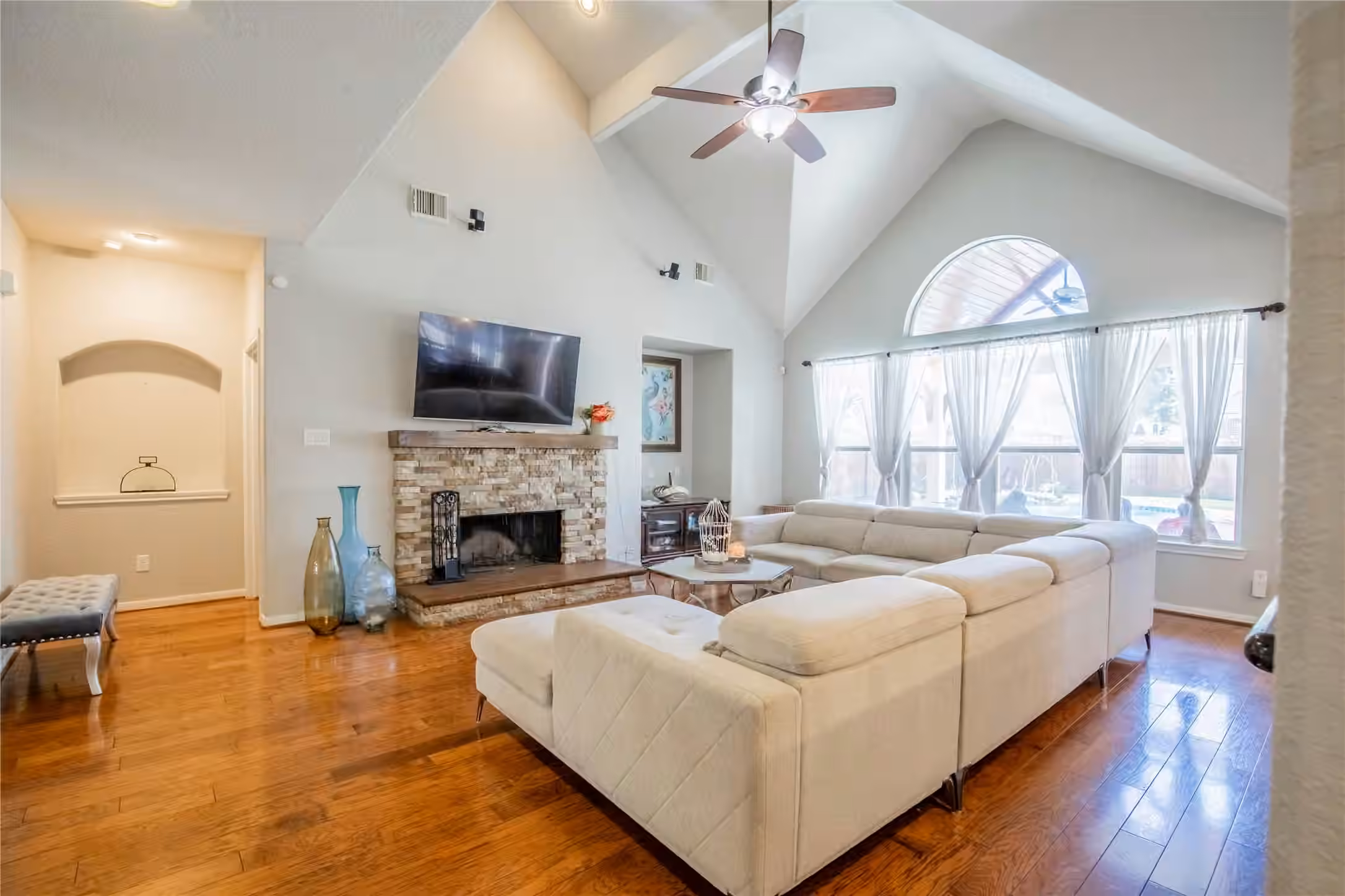 Photo 4 of 19519 Piney Lake Drive, Spring, TX