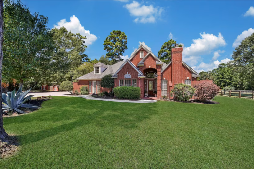 Photo 5 of 15444 Crown Oaks Drive, Montgomery, TX