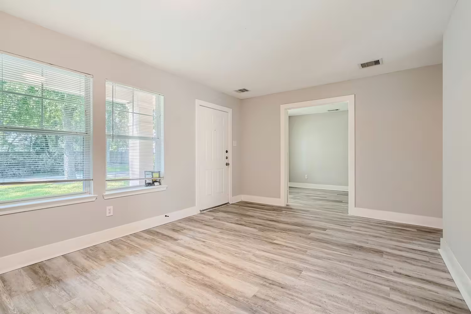 Photo 3 of 17507 S Compass Rose Circle, Crosby, TX