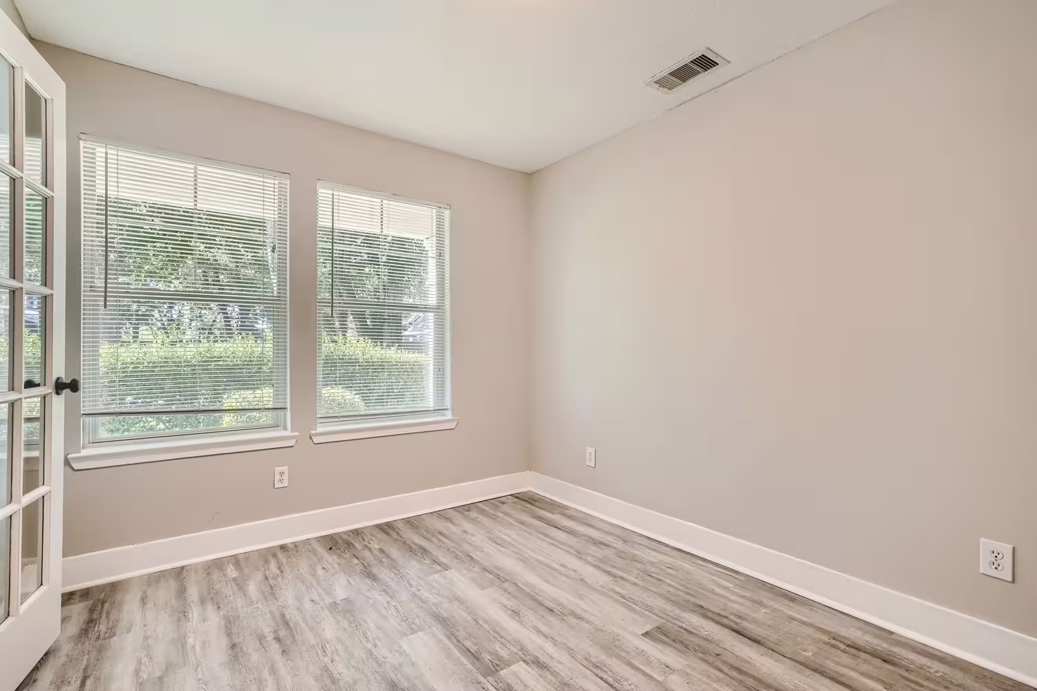 Photo 5 of 17507 S Compass Rose Circle, Crosby, TX