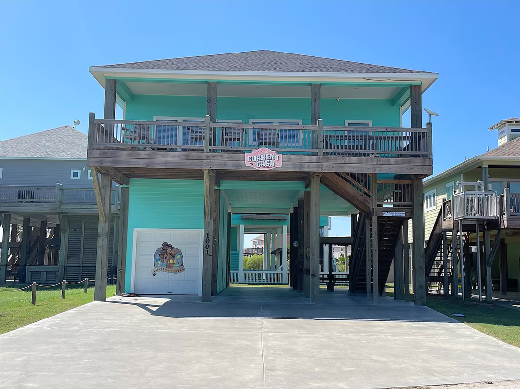 Photo of 1001 S Stingaree Drive, Crystal Beach, TX 77650