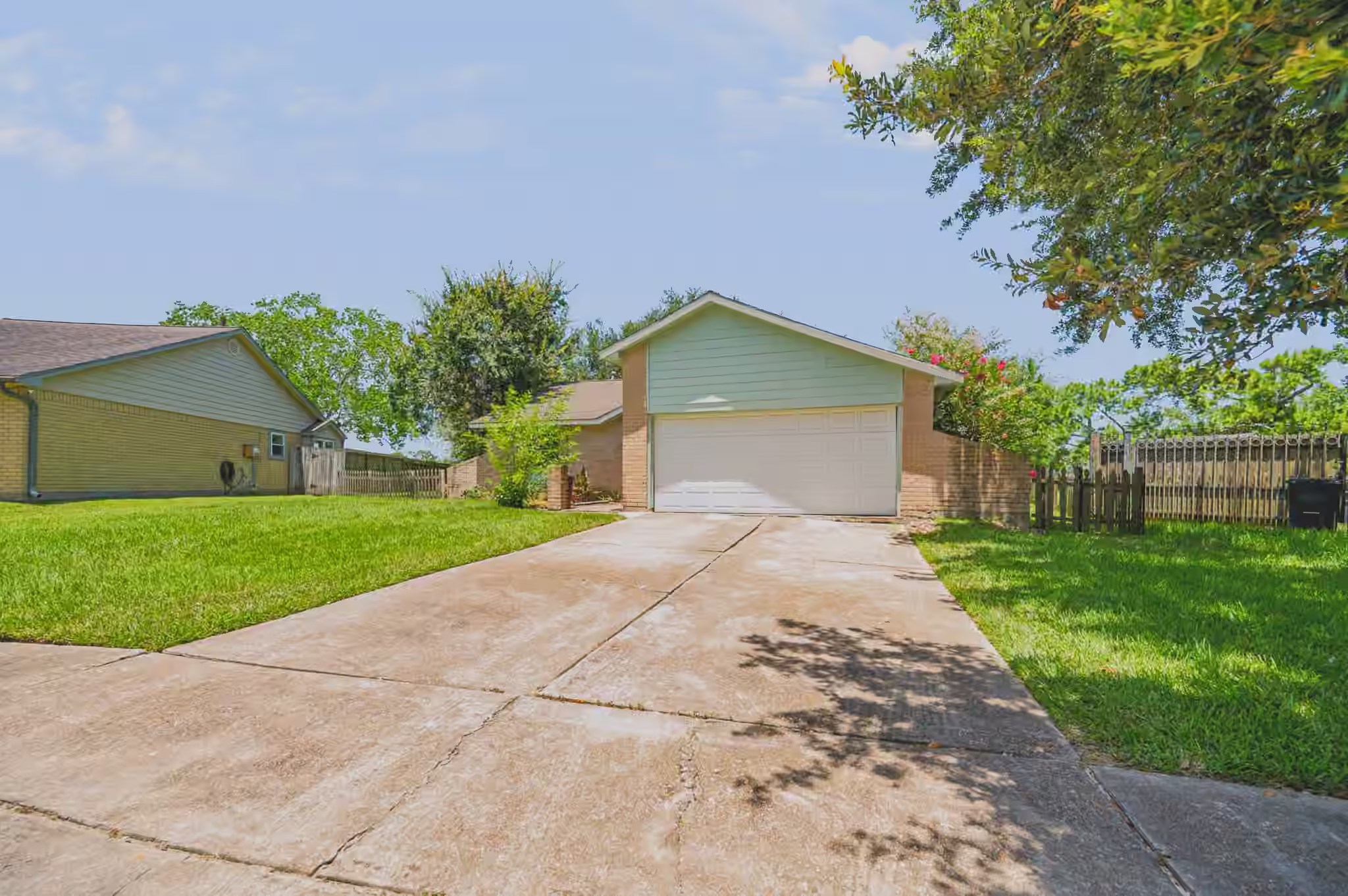 Photo 4 of 2508 Knoxville Drive, League City, TX