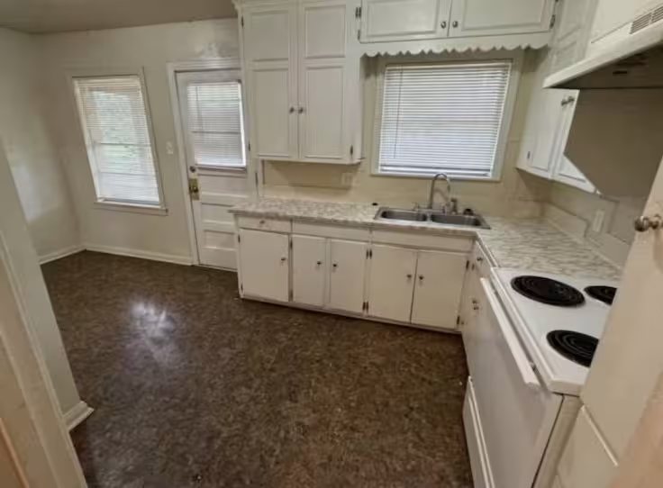 Photo 5 of 1413 Brazos Avenue, La Marque, TX
