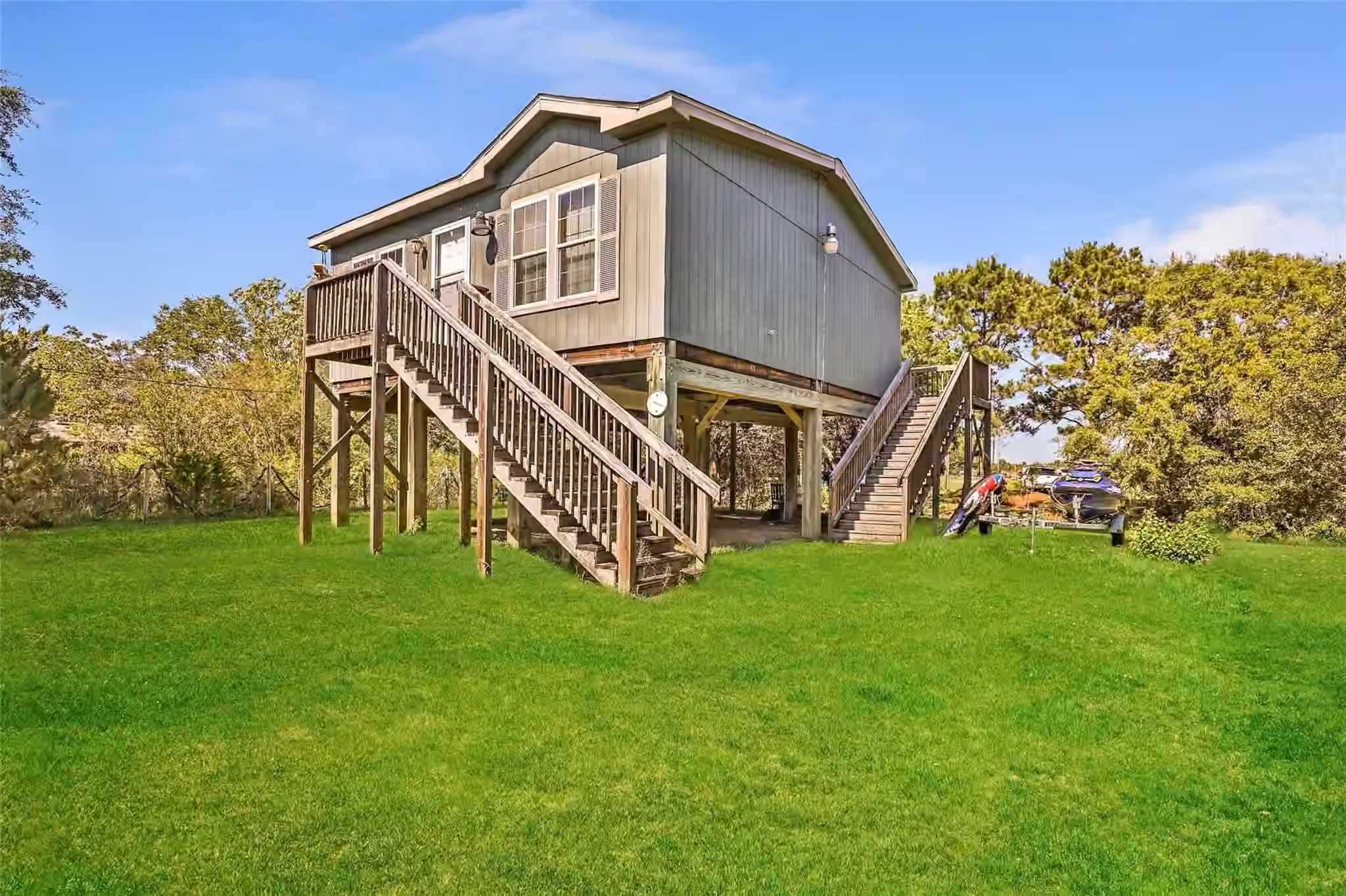 Photo 3 of 637 Troy Street, Anahuac, TX