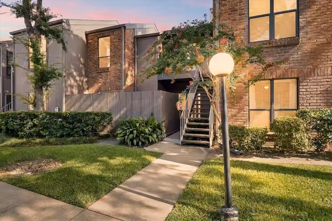 Photo of 1201 Bering Drive 45, Houston, TX