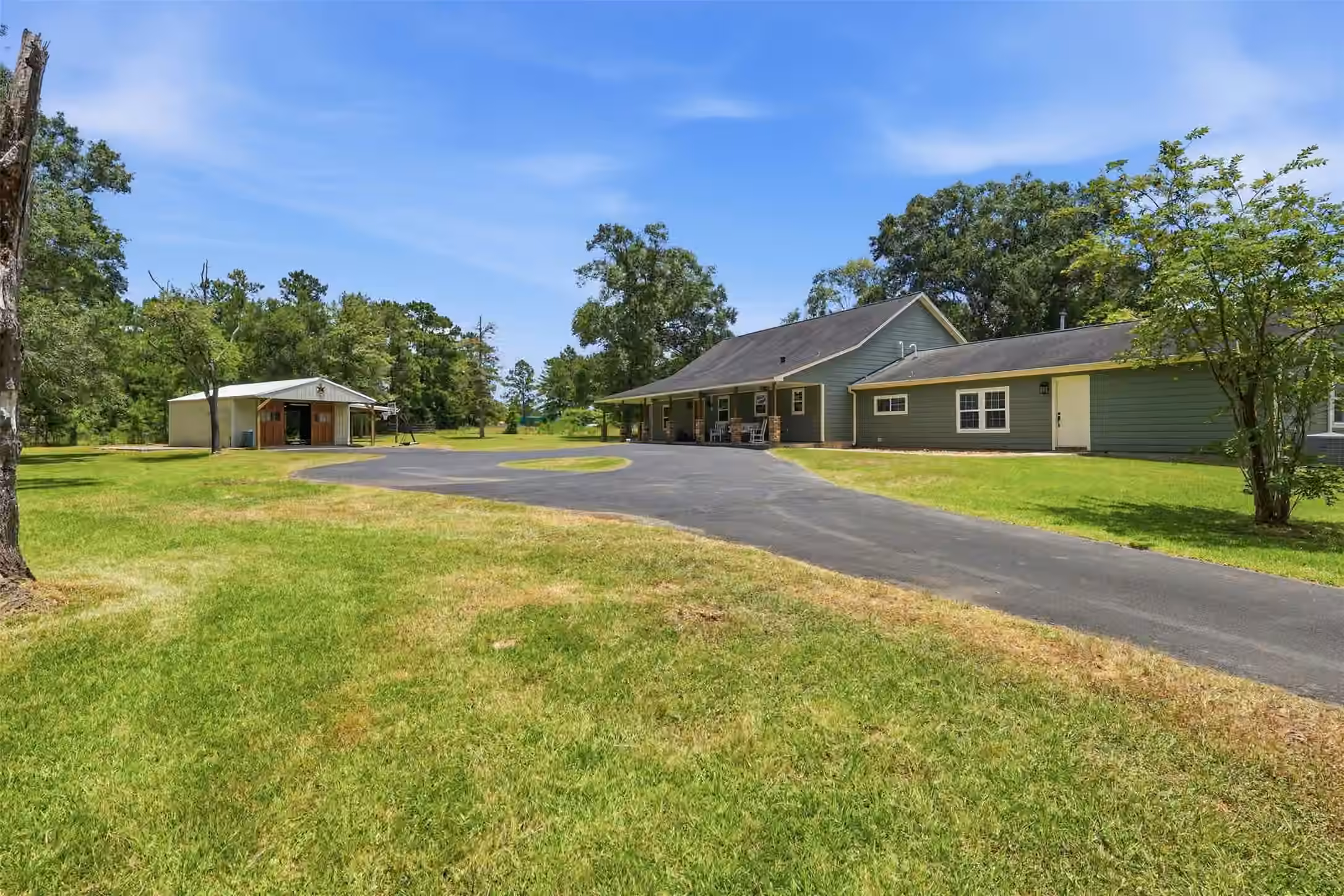 Photo of 10695 White Rock Road, Conroe, TX 77306